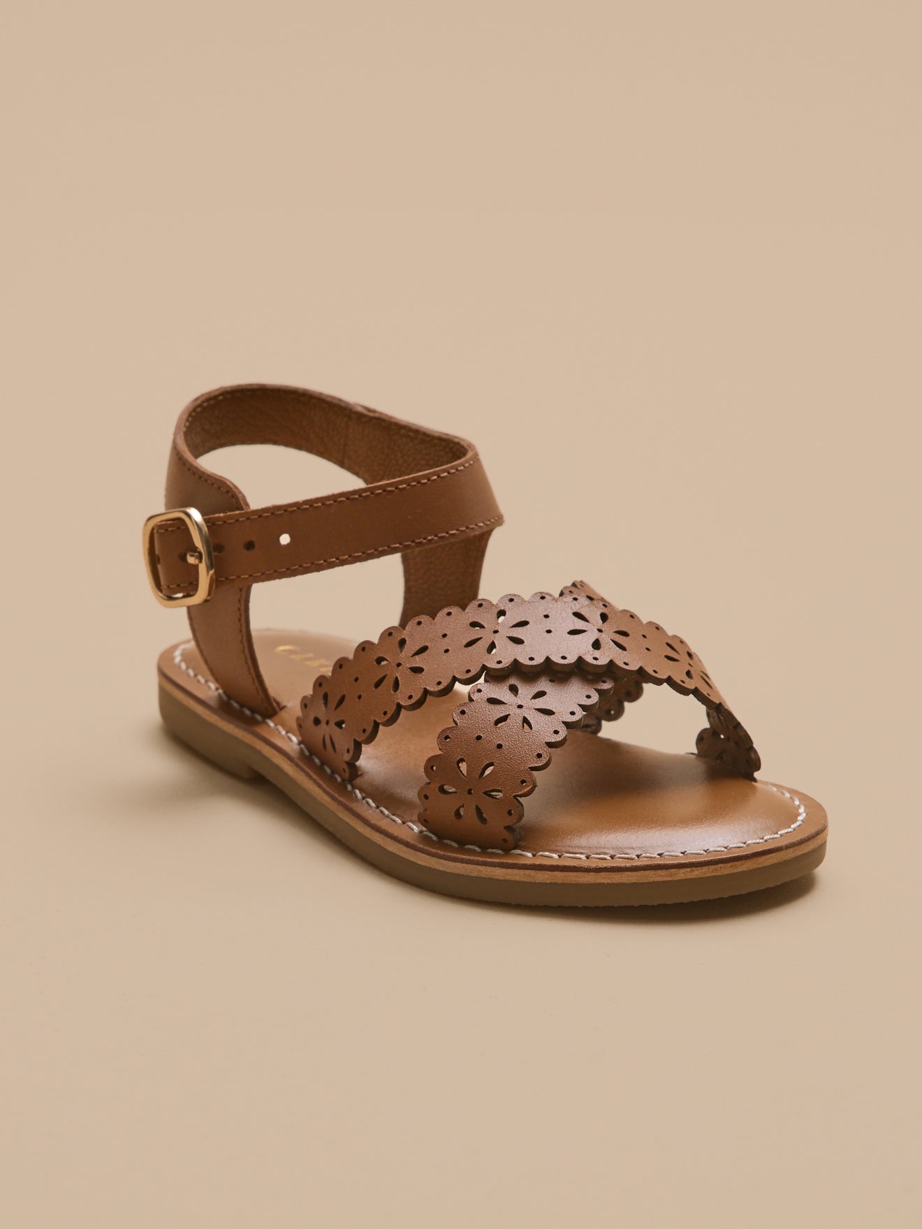 Mädchen-Sandalen aus Leder mit Lochmuster