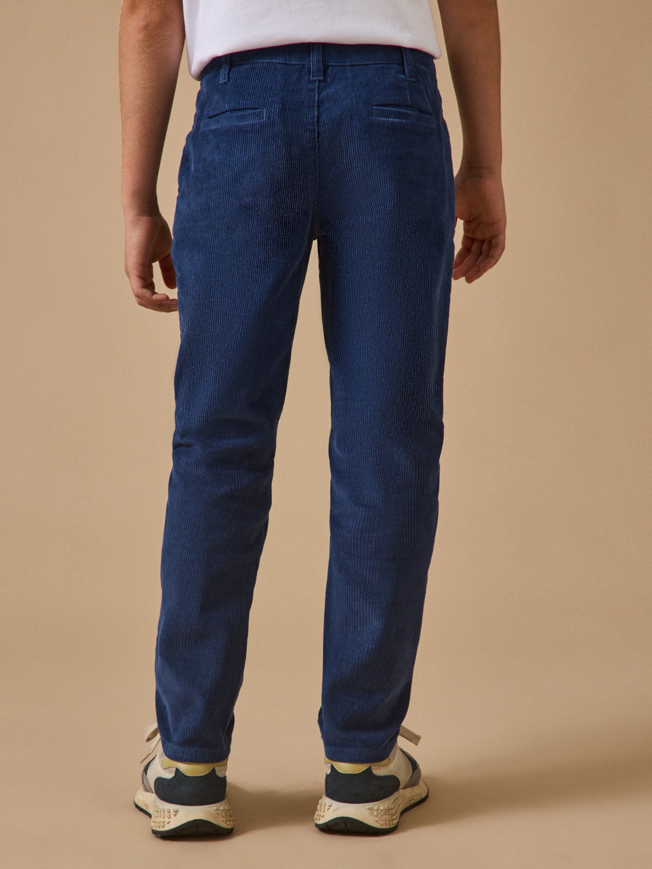 Jungen-Chinohose aus Velours