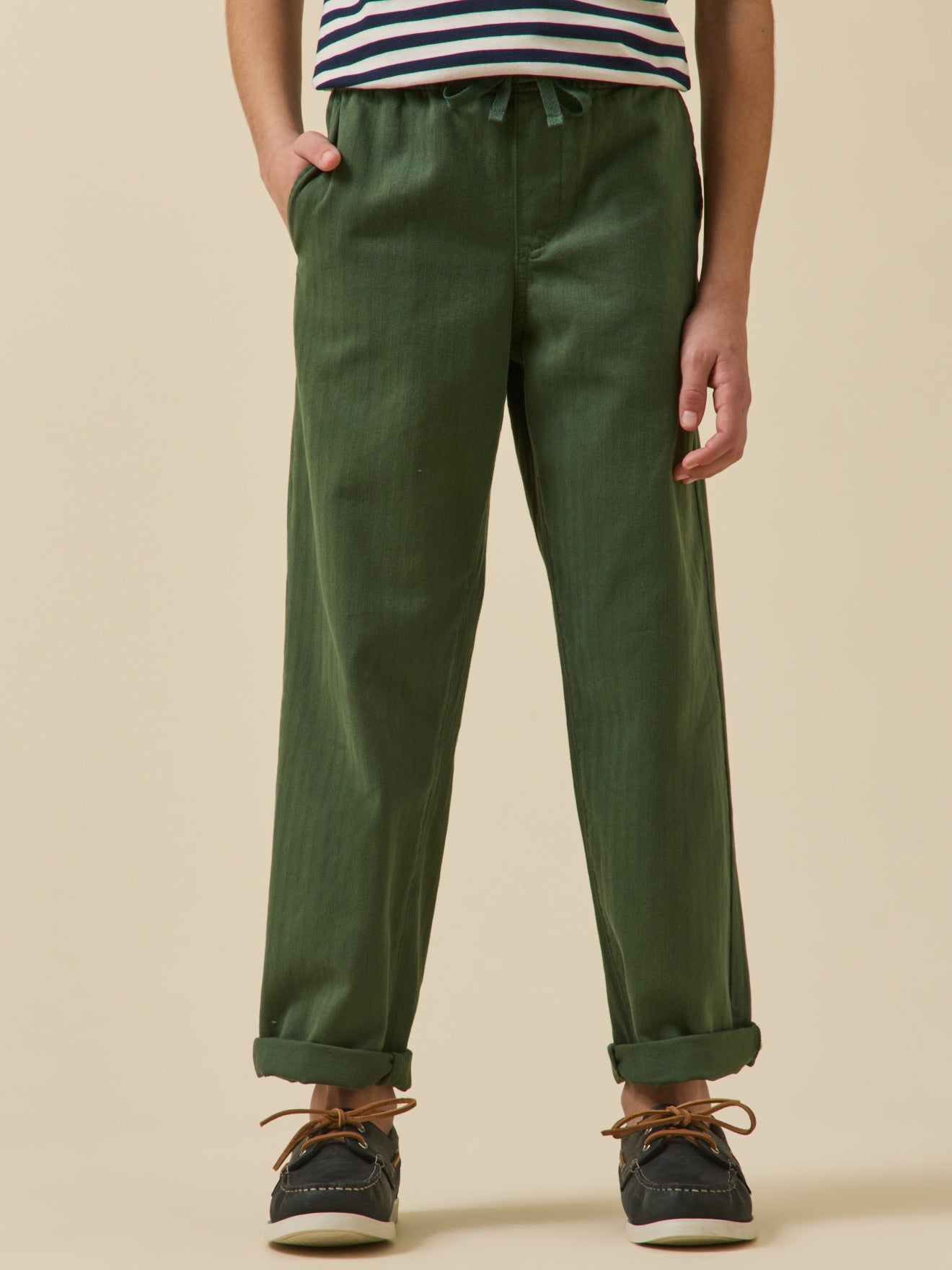 Jungenhose mit Fischgrätmuster