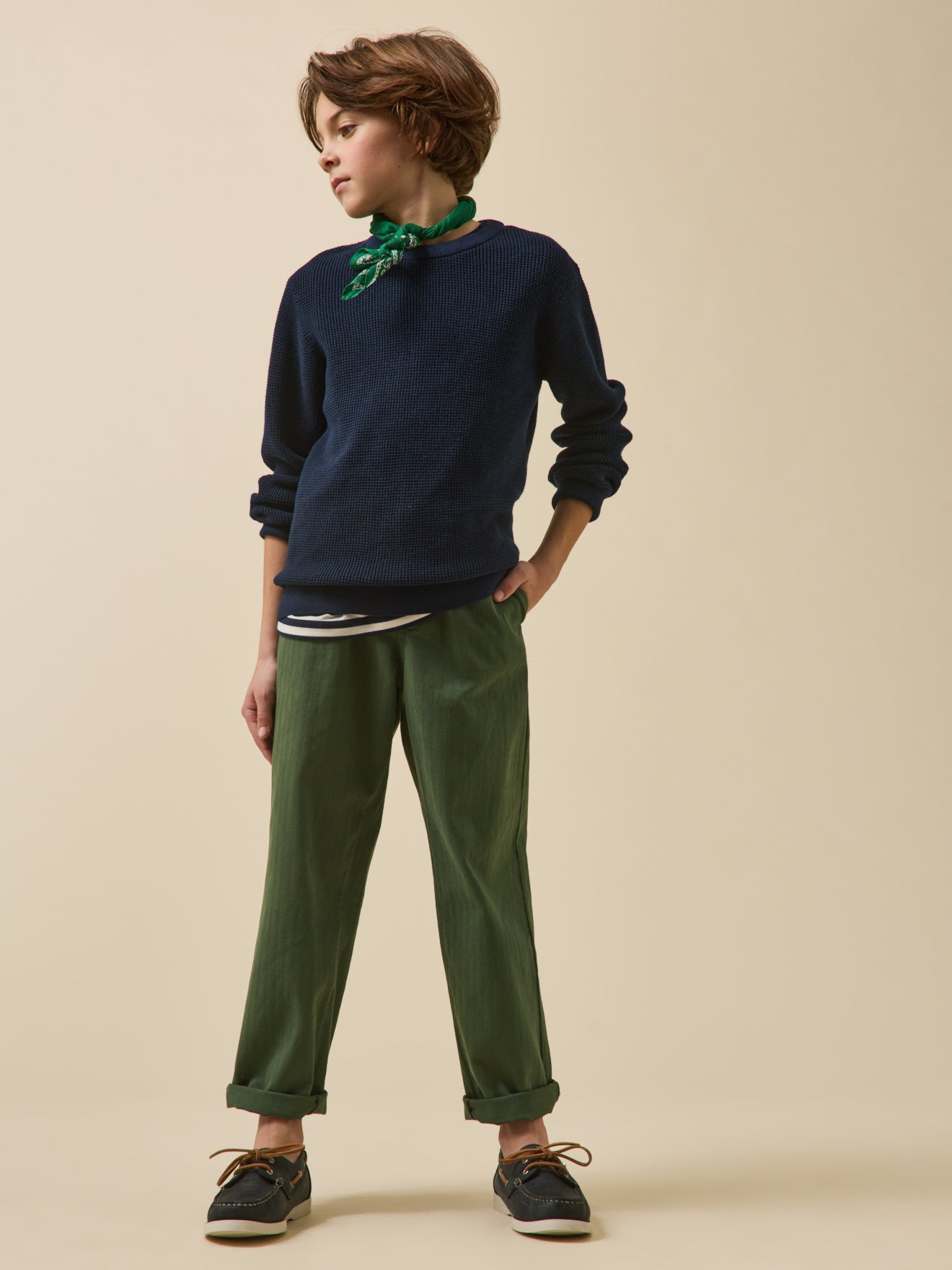 Jungenhose mit Fischgrätmuster