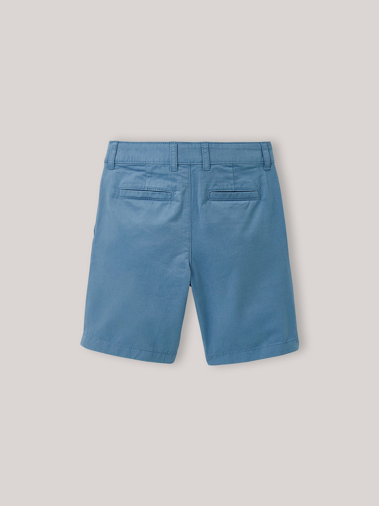 Jungen-Bermudas in Chino-Optik