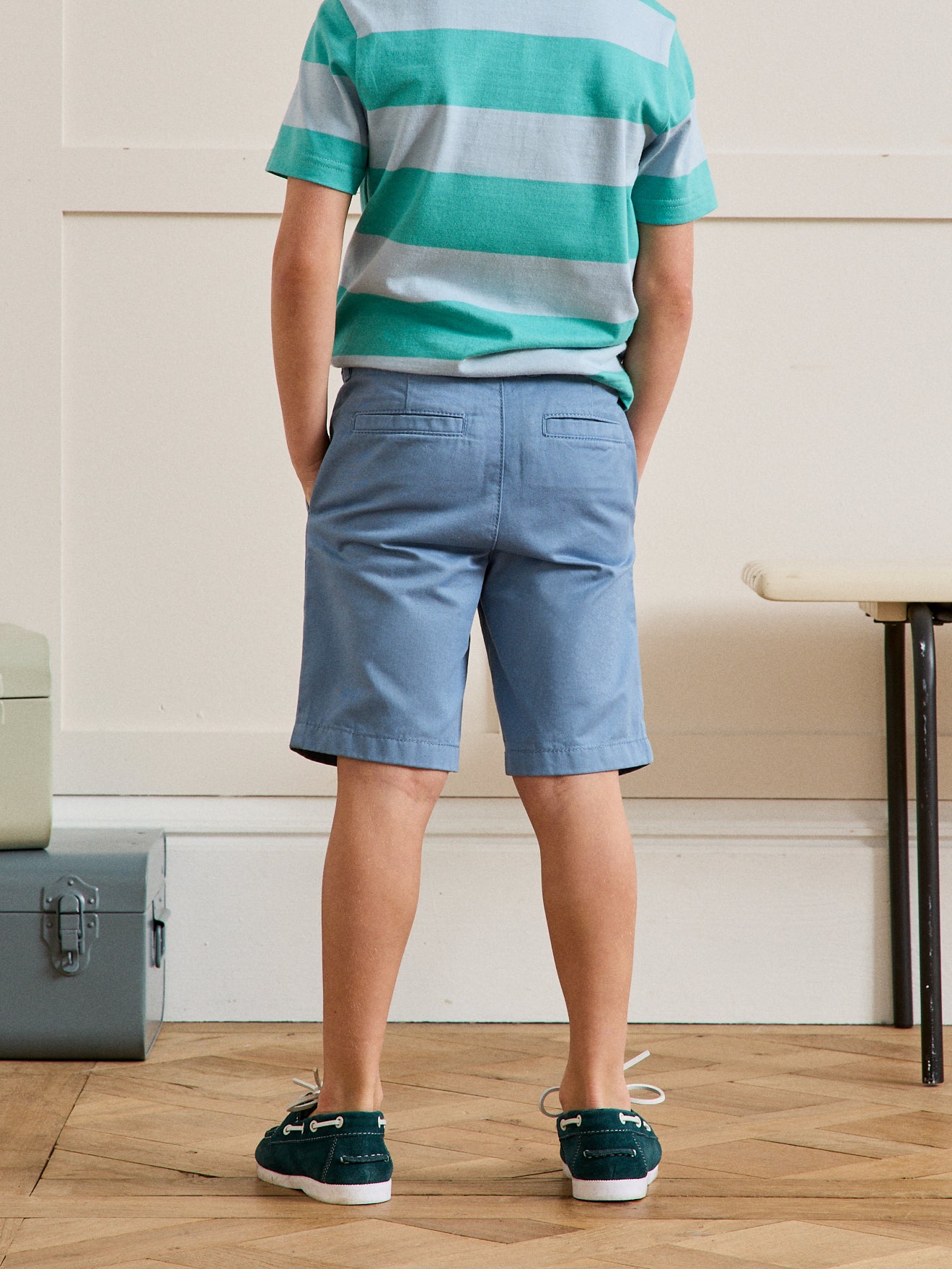 Jungen-Bermudas in Chino-Optik