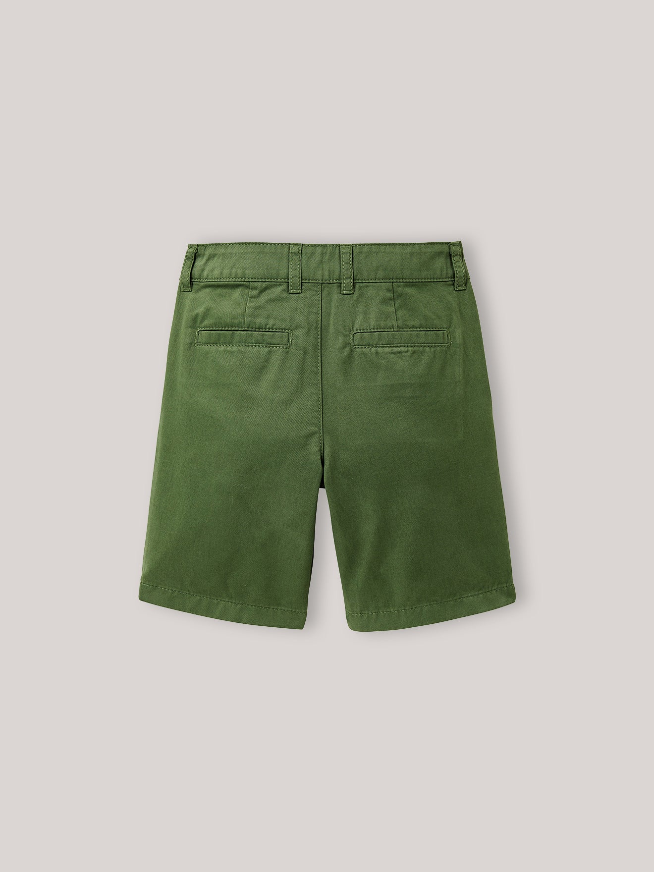 Jungen-Bermudas in Chino-Optik