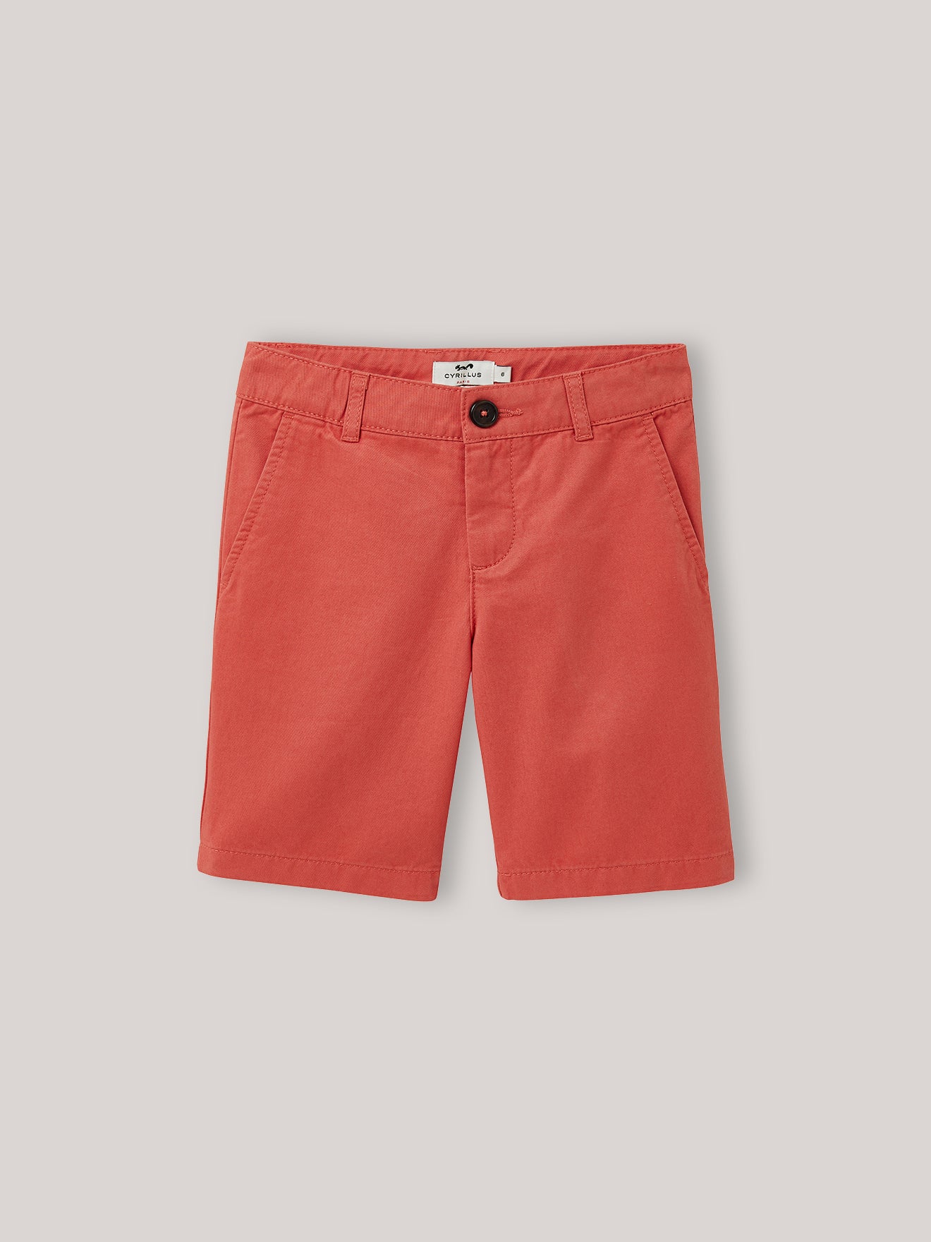 Jungen-Bermudas in Chino-Optik