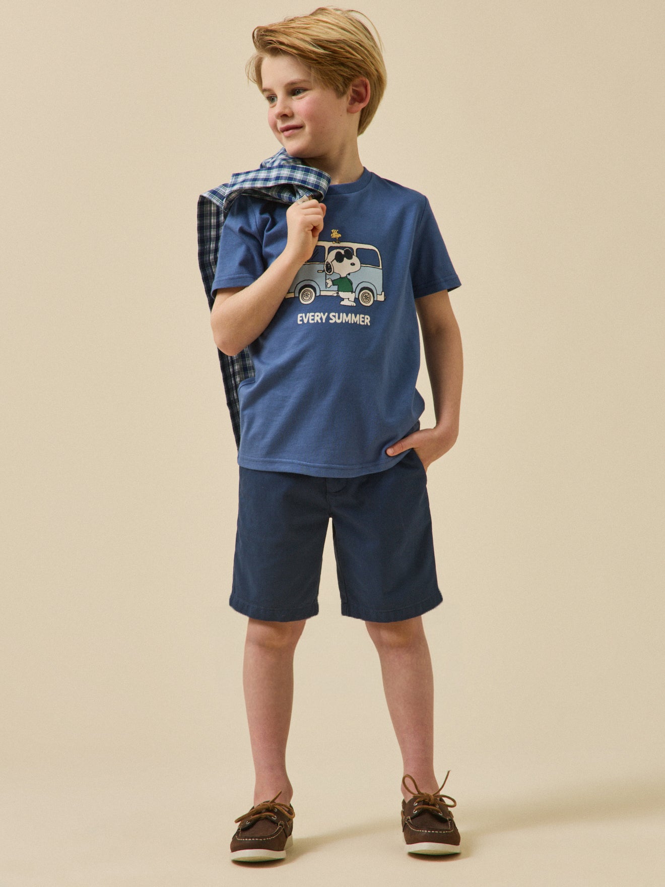 Jungen-Bermudas in Chino-Optik