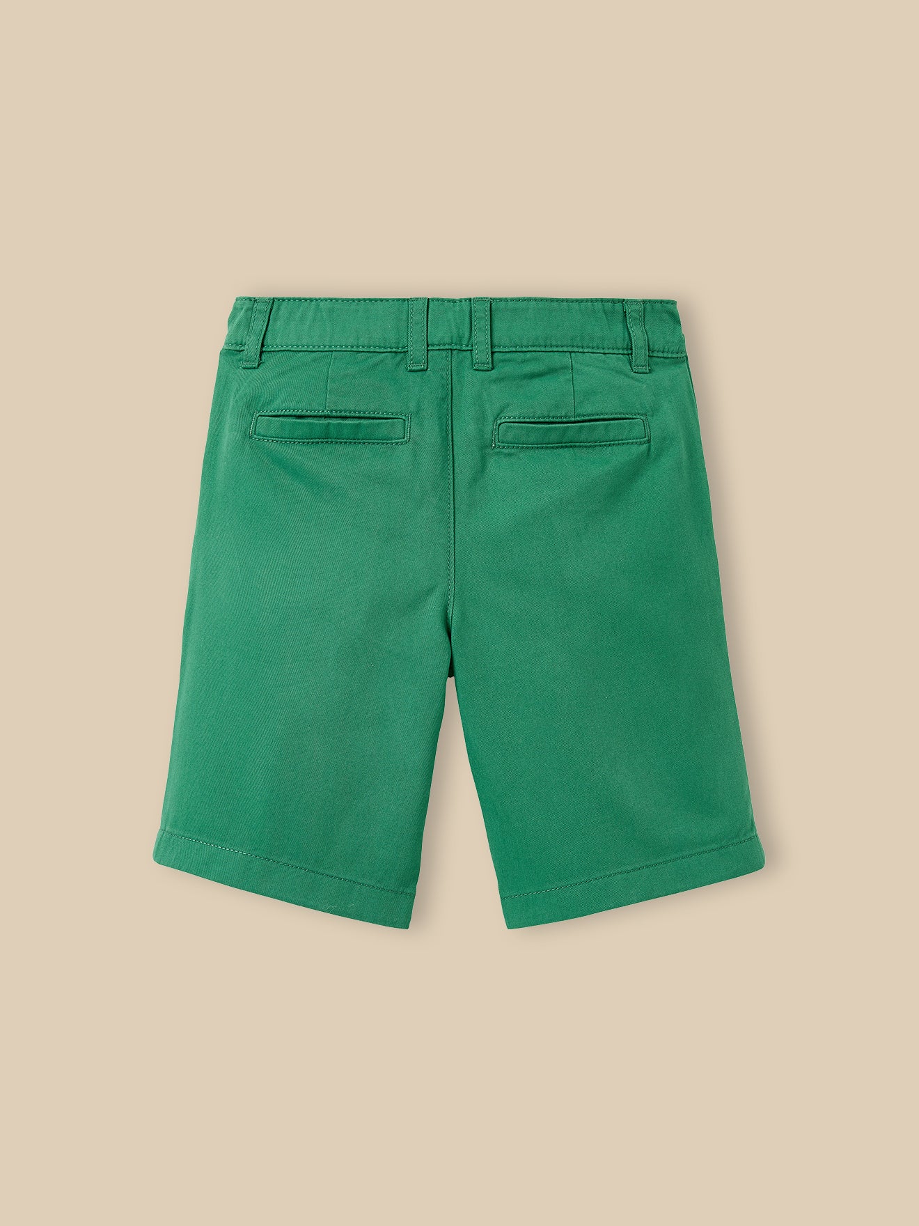 Jungen-Bermudas in Chino-Optik