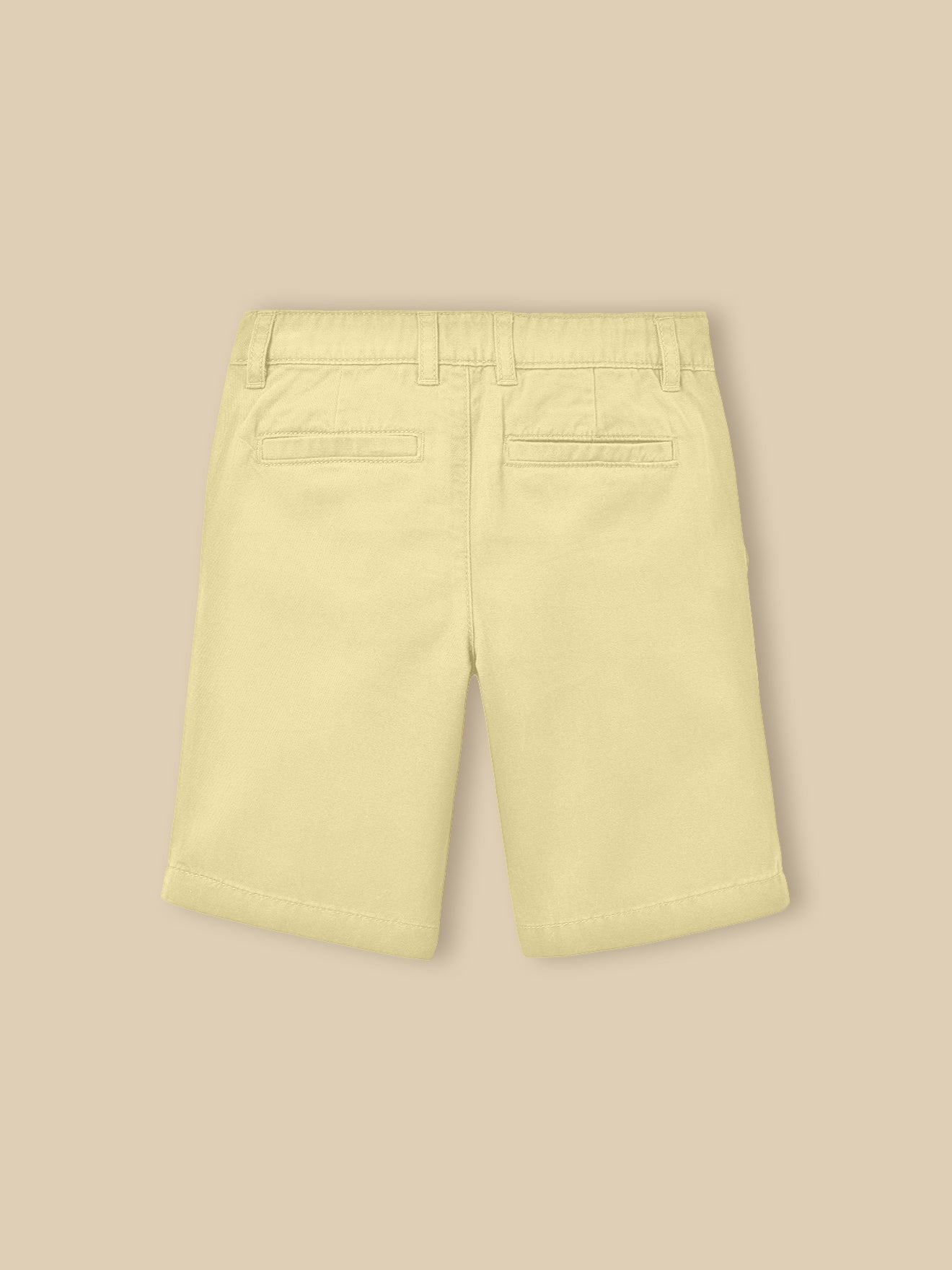 Jungen-Bermudas in Chino-Optik