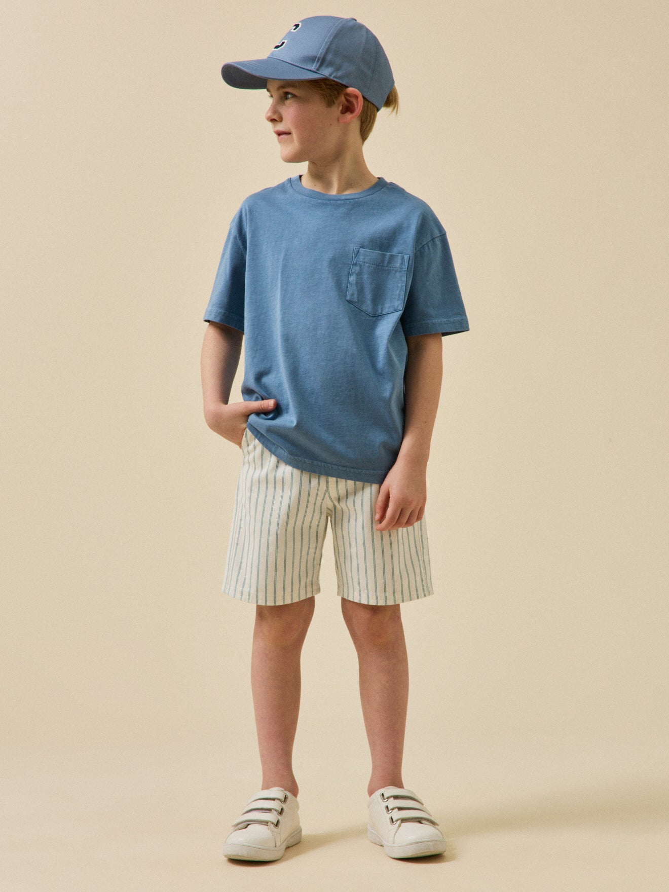 Jungen-Bermuda mit Streifen