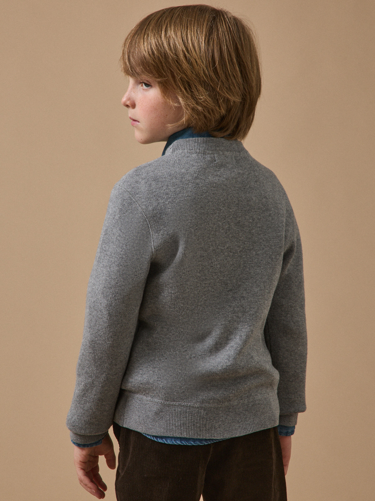 Jungenpullover im Sweatshirt-Stil