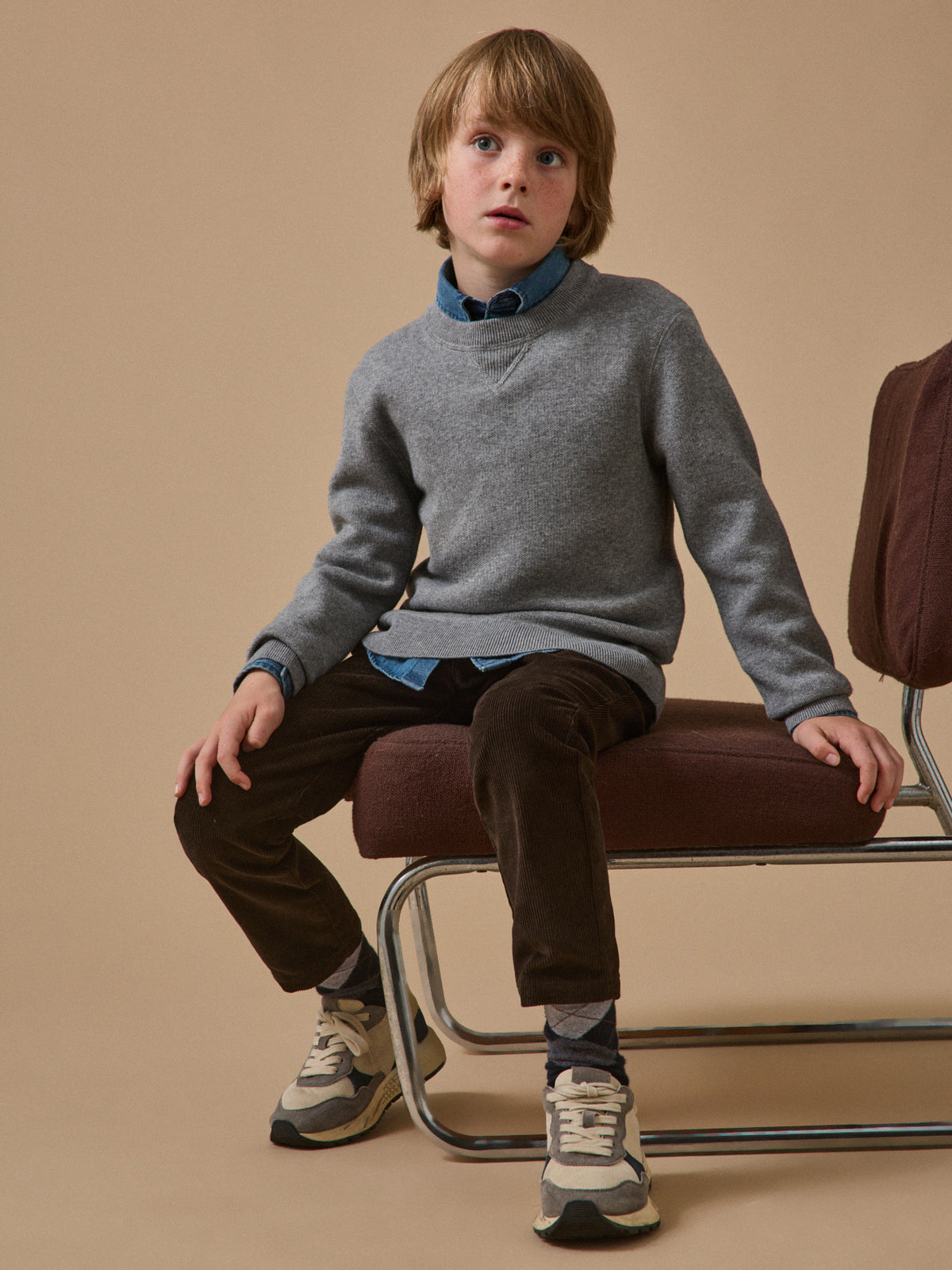 Jungenpullover im Sweatshirt-Stil