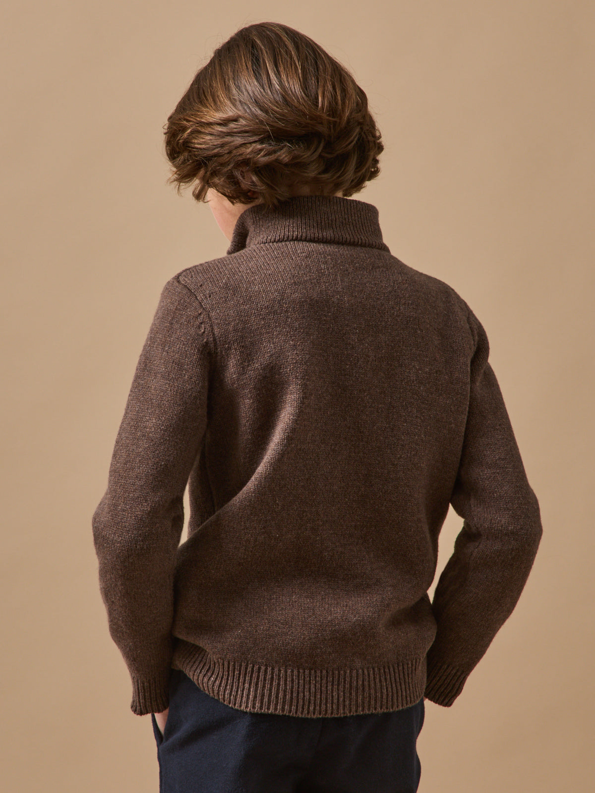 Jungenpullover mit Troyerkragen