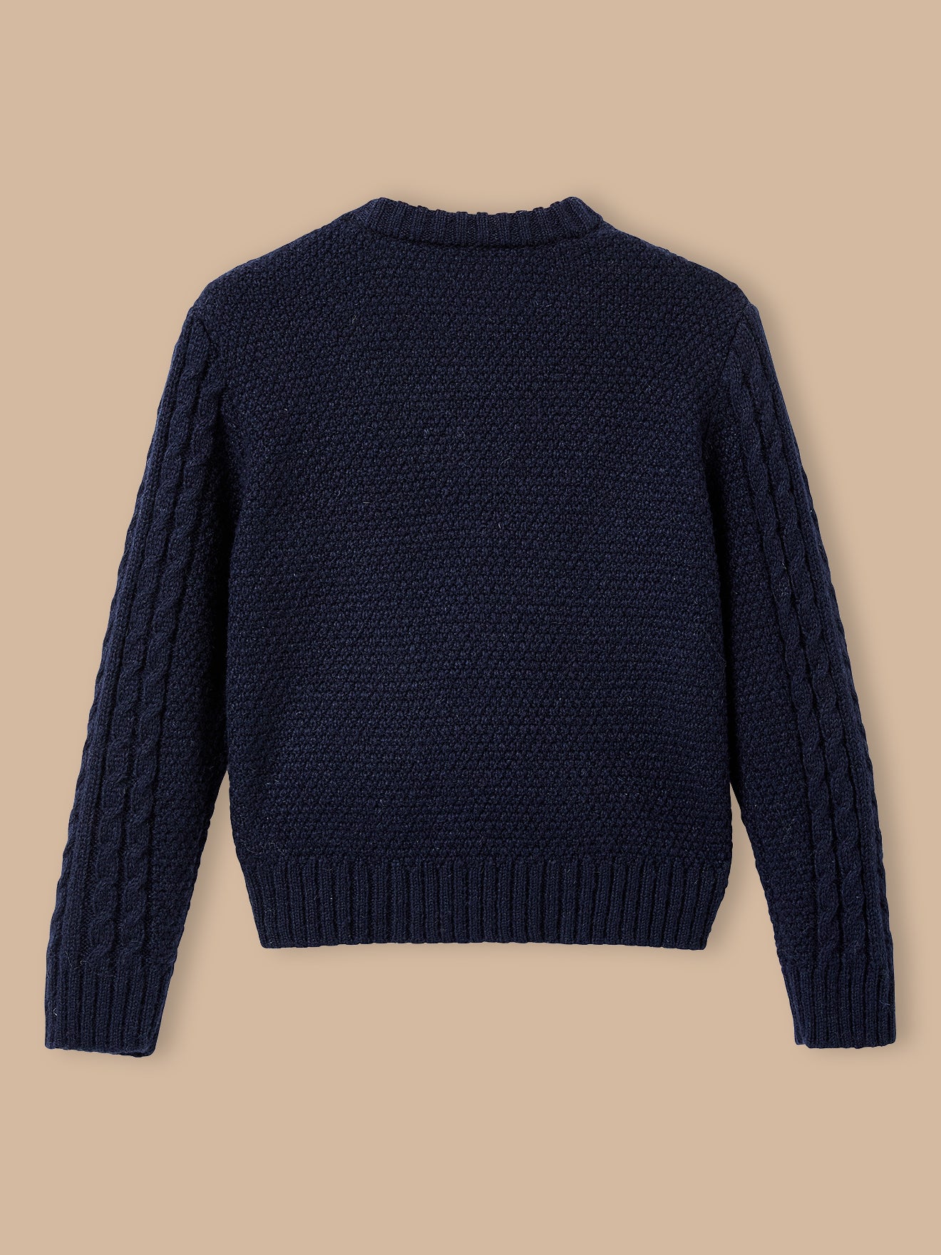 Jungenpullover mit Zopfmuster