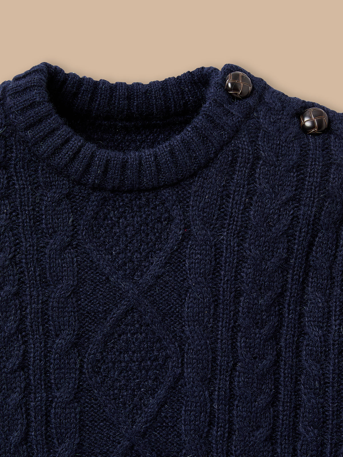 Jungenpullover mit Zopfmuster