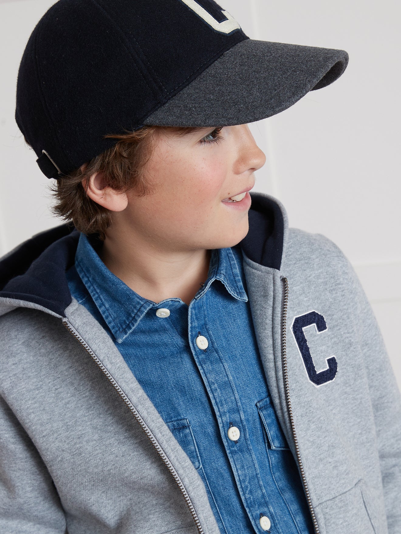 Jungen-Sweatjacke mit Reißverschluss und Kapuze