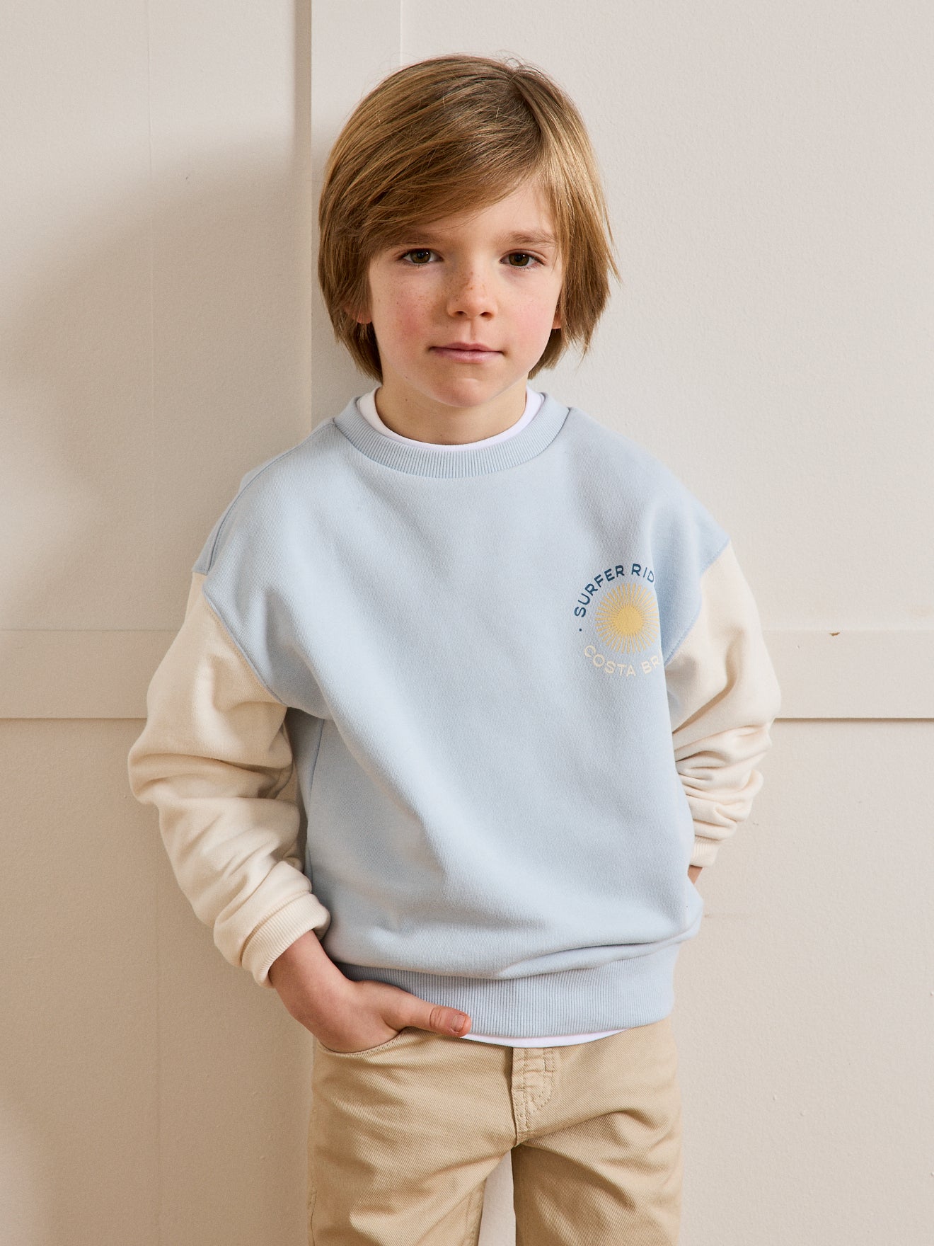 Jungen-Sweatshirt mit Blockfarben – Bio-Baumwolle