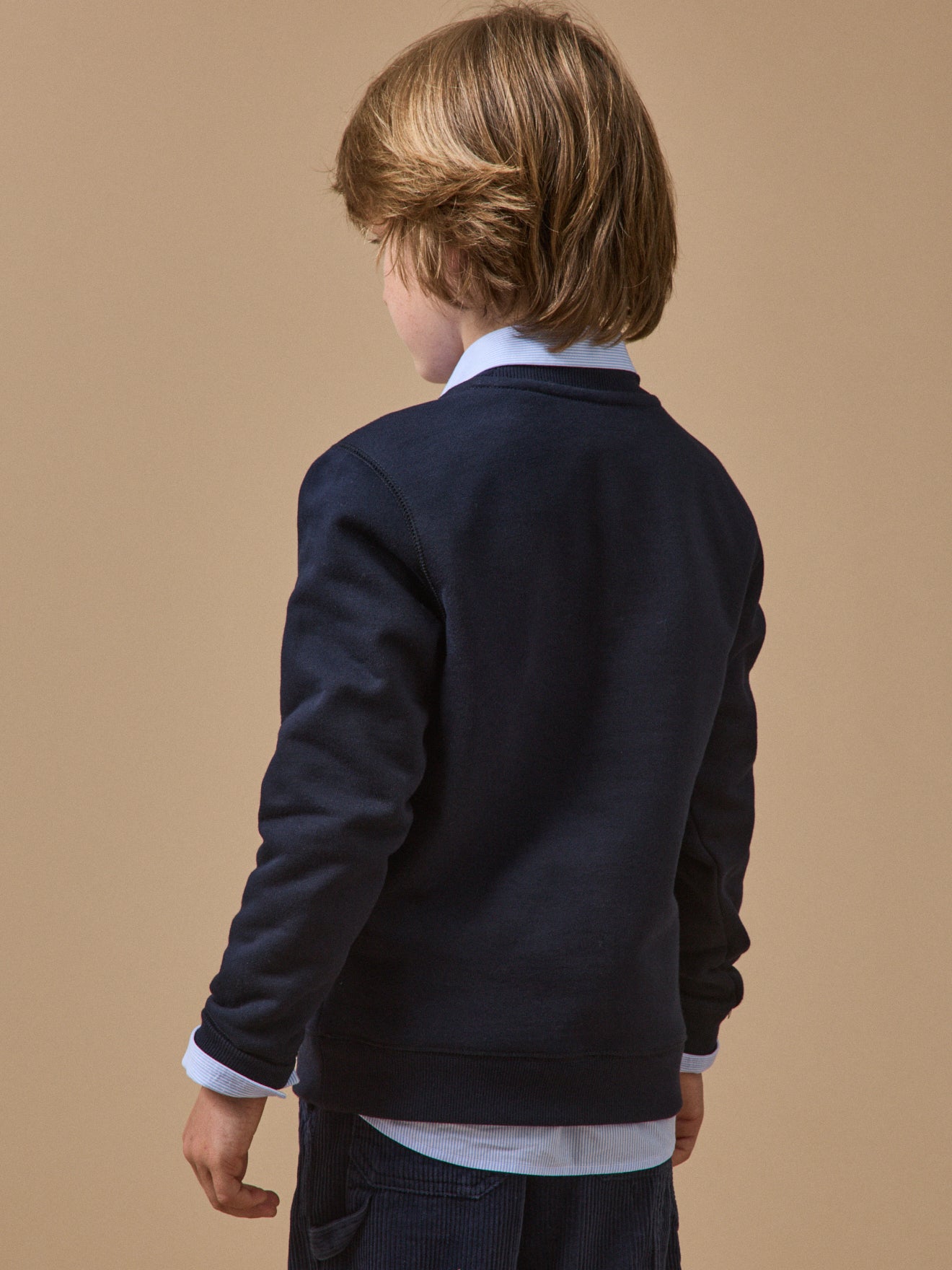 Jungen-Sweatshirt mit Stickerei