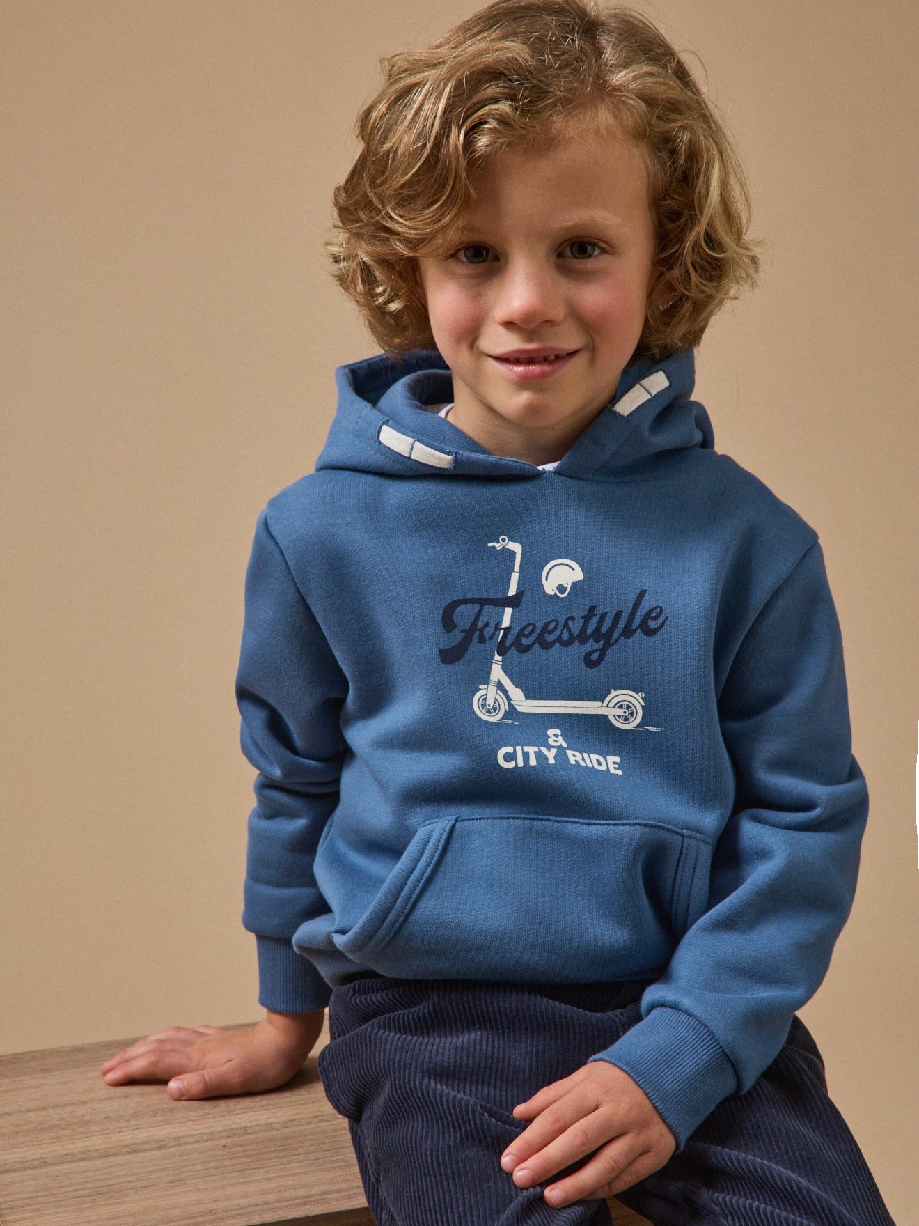 Jungen-Sweatshirt mit Kapuze