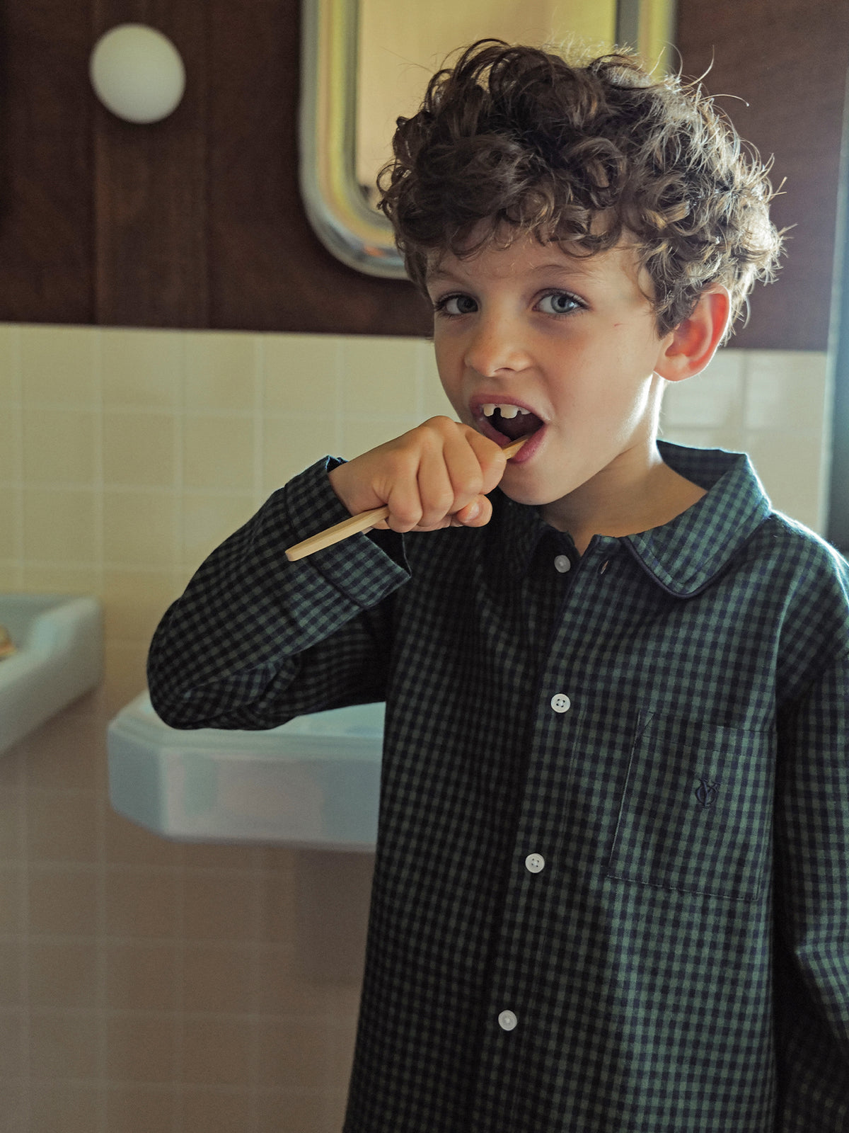 Jungen-Pyjama im Großvater-Look mit Karomuster
