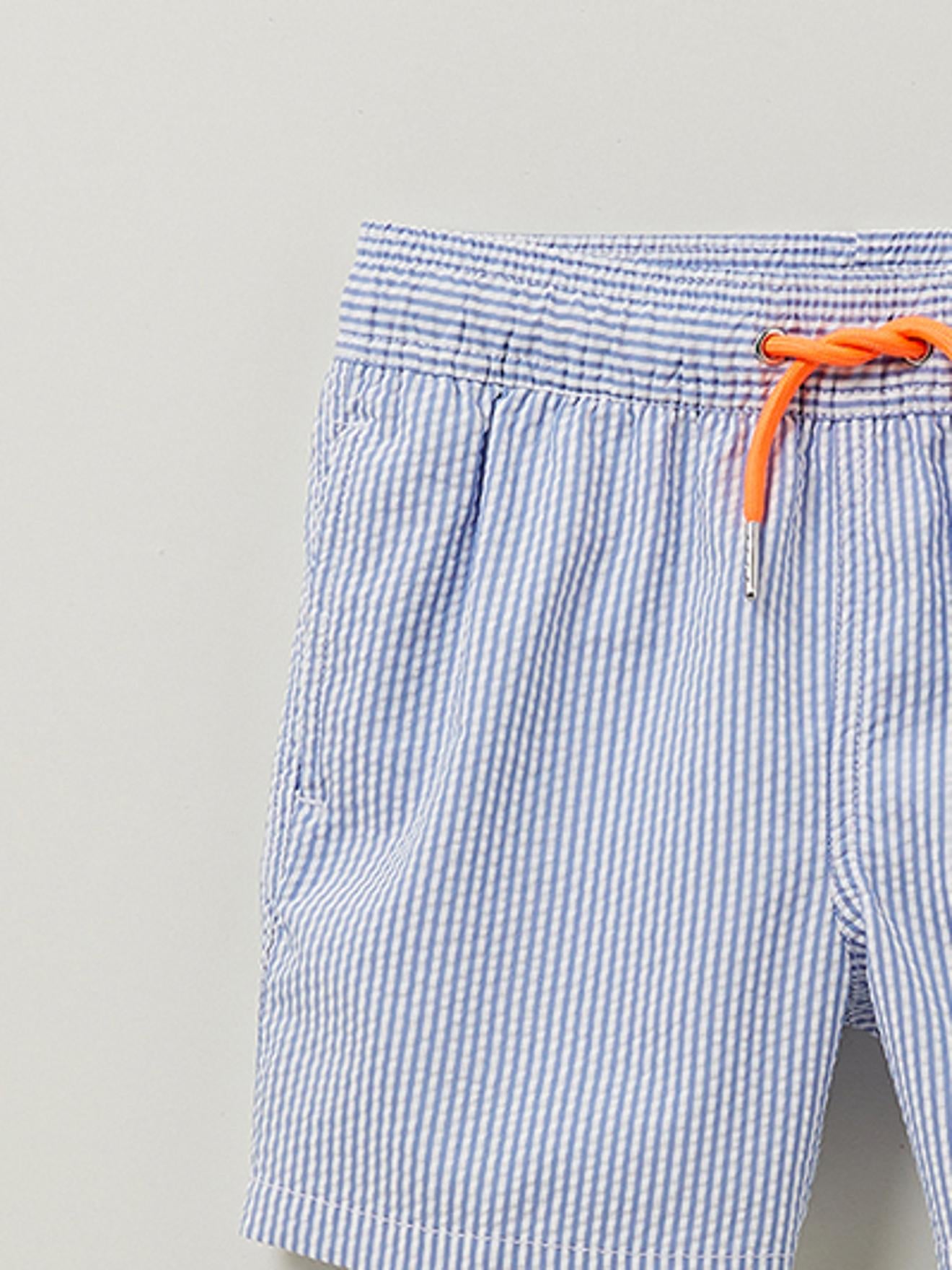 Jungen-Badeshorts aus Seersucker